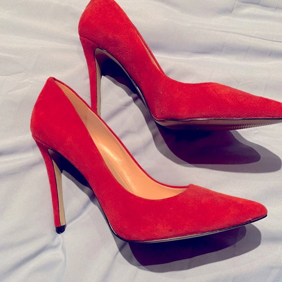 Enzo Angiolini Red Swede Pumps - Picture 2 of 6